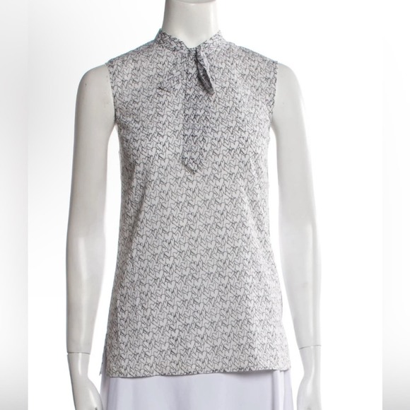 St. John Heart Georgette Print Silk Bow tie Blouse Top Size 6 - - Picture 8 of 8